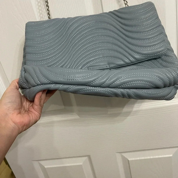 Betsey Johnson Blue Quilted Shoulder Bag Purse Silver Hardware New Without Tag - Picture 3 of 10